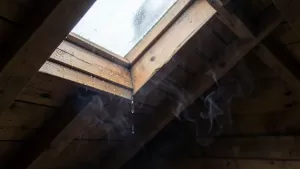 jak ocieplić okno dachowe od wewnątrz