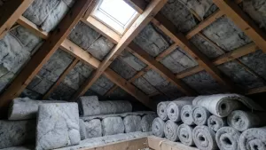 Koszt ocieplenia wełną mineralną poddasza
