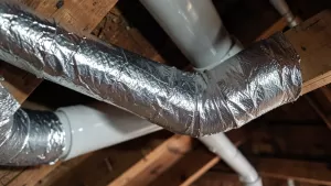 czym ocieplić rury wentylacyjne na strychu