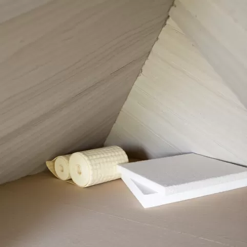 Czym ocieplić strop betonowy na strychu