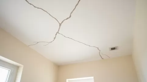 Dylatacja ścian działowych od stropu