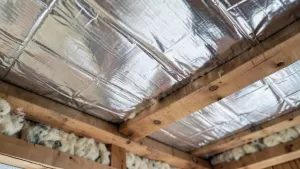 Folia wiatroizolacyjna na strop