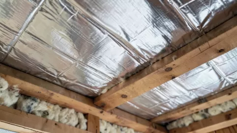 Folia wiatroizolacyjna na strop