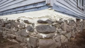 Fundament z kamienia polnego ocieplenie