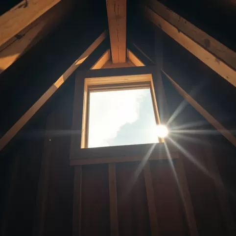 Gdzie zgłosić wstawienie okna dachowego