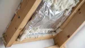 Jak ocieplić drzwi na strych