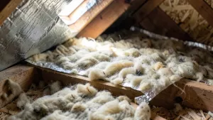 Jak ocieplić podłogę na strychu