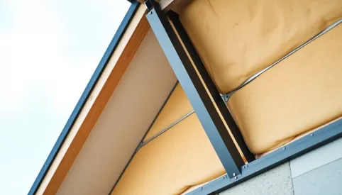 Jak ocieplić strop z wiązarów