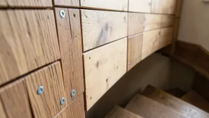 jak zamontować lamele przy schodach