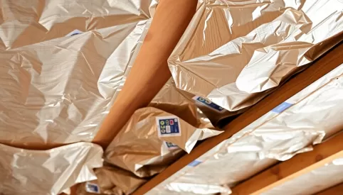 Jaka folia do ocieplenia stropu drewnianego