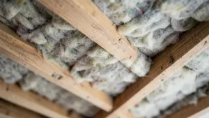 Jaka wełna na strop drewniany