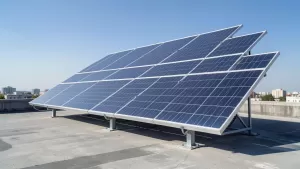 Jaki kąt paneli na dachu płaskim