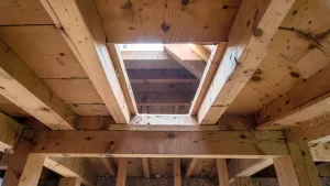 Jaki otwór w stropie na schody