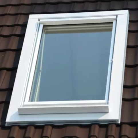 Malowanie okna dachowego