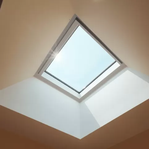 Montaż okna dachowego bez zdejmowania blachy