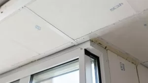 obróbka okna dachowego płytą gk cena