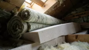 ocieplenie podłogi na strychu