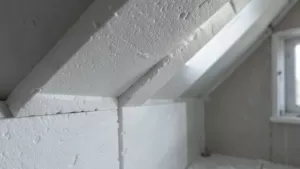 Ocieplenie ścianki kolankowej styropianem