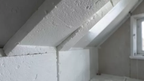 Ocieplenie ścianki kolankowej styropianem