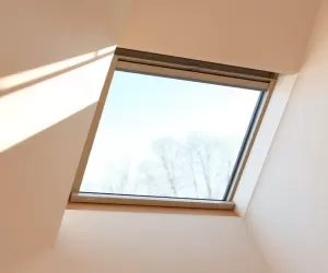 Okna dachowe 78x118 trzyszybowe z kołnierzem