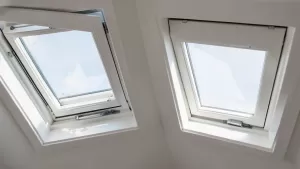 Okna dachowe regulacja lato zima