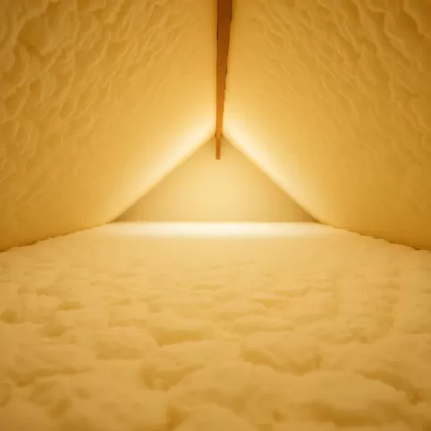 Pianką do ocieplania poddasza