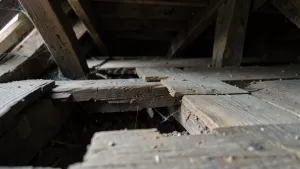 Podłoga strychu na jętkach