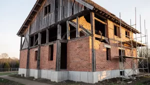 Przebudowa stodoły drewnianej na murowaną