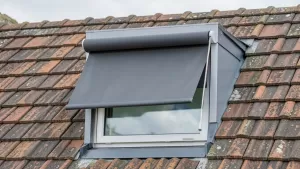 Roleta zewnętrzna do okna dachowego Roto