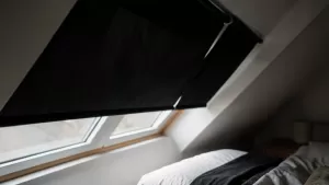 Rolety na okna dachowe zaciemniające