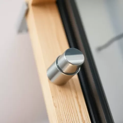 Siłownik do klapy na strych