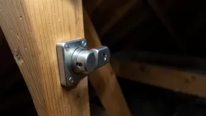 Zamek do schodów strychowych 4STEP